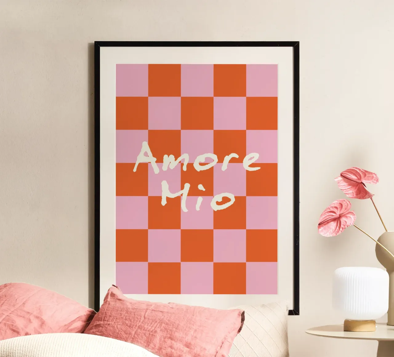 Amore Mio poster con telaio in legno da Attaboy Dsgn