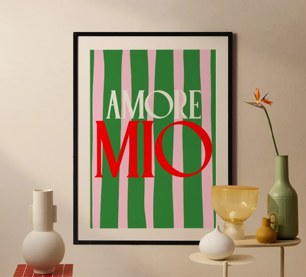 Amore Mio poster con telaio in plastica da Attaboy Dsgn