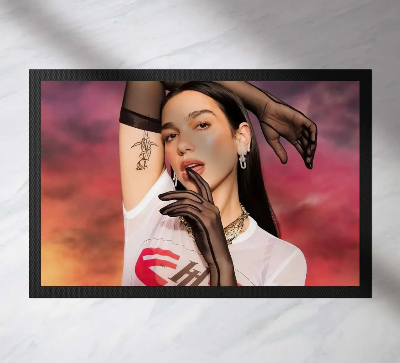 Dua Lipa zerbino da Musadad Shop