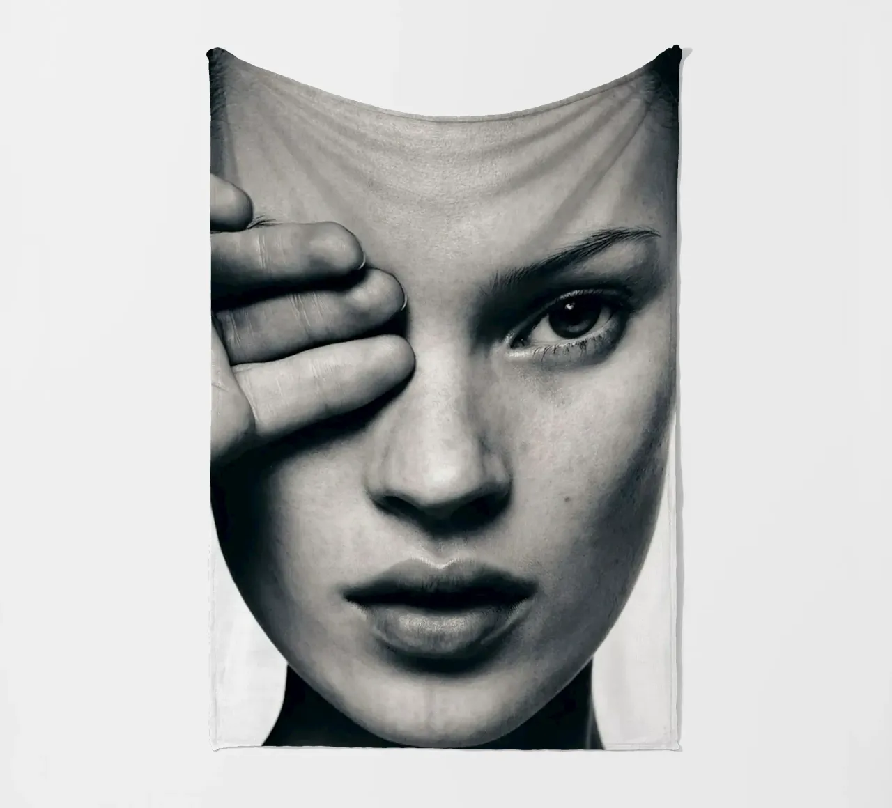 Dito negli occhi coperta in pile da glover studio