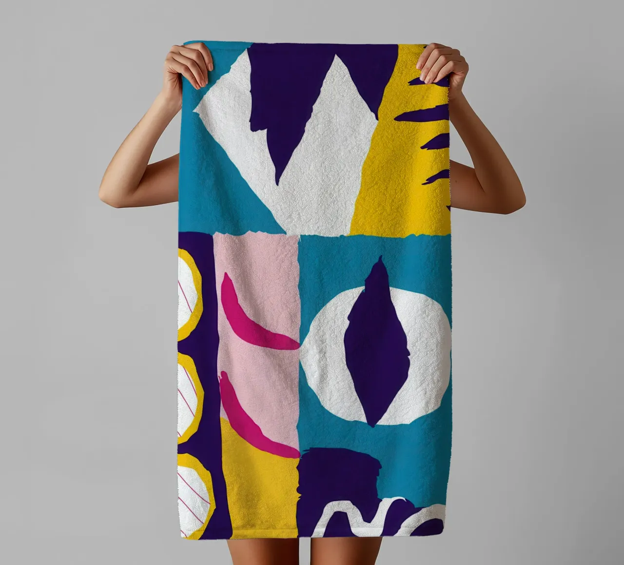 Gefragmenteerd gezicht Abstract badhanddoek van Frosh Pallete