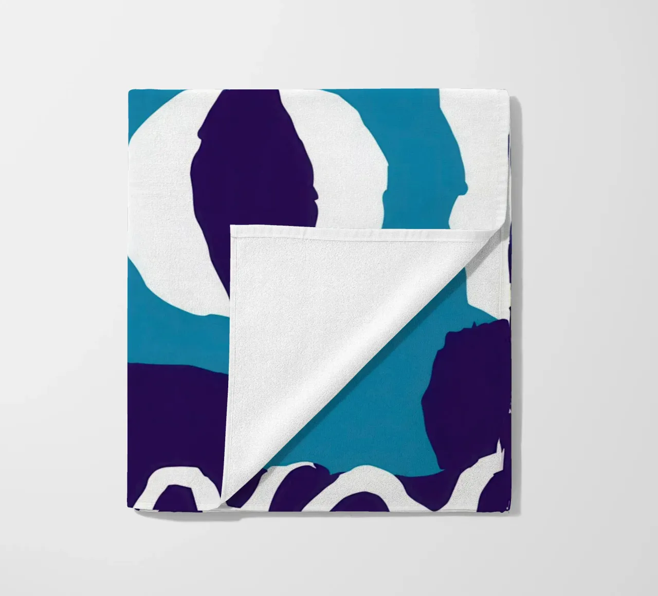 Gefragmenteerd gezicht Abstract strandhanddoek van Frosh Pallete