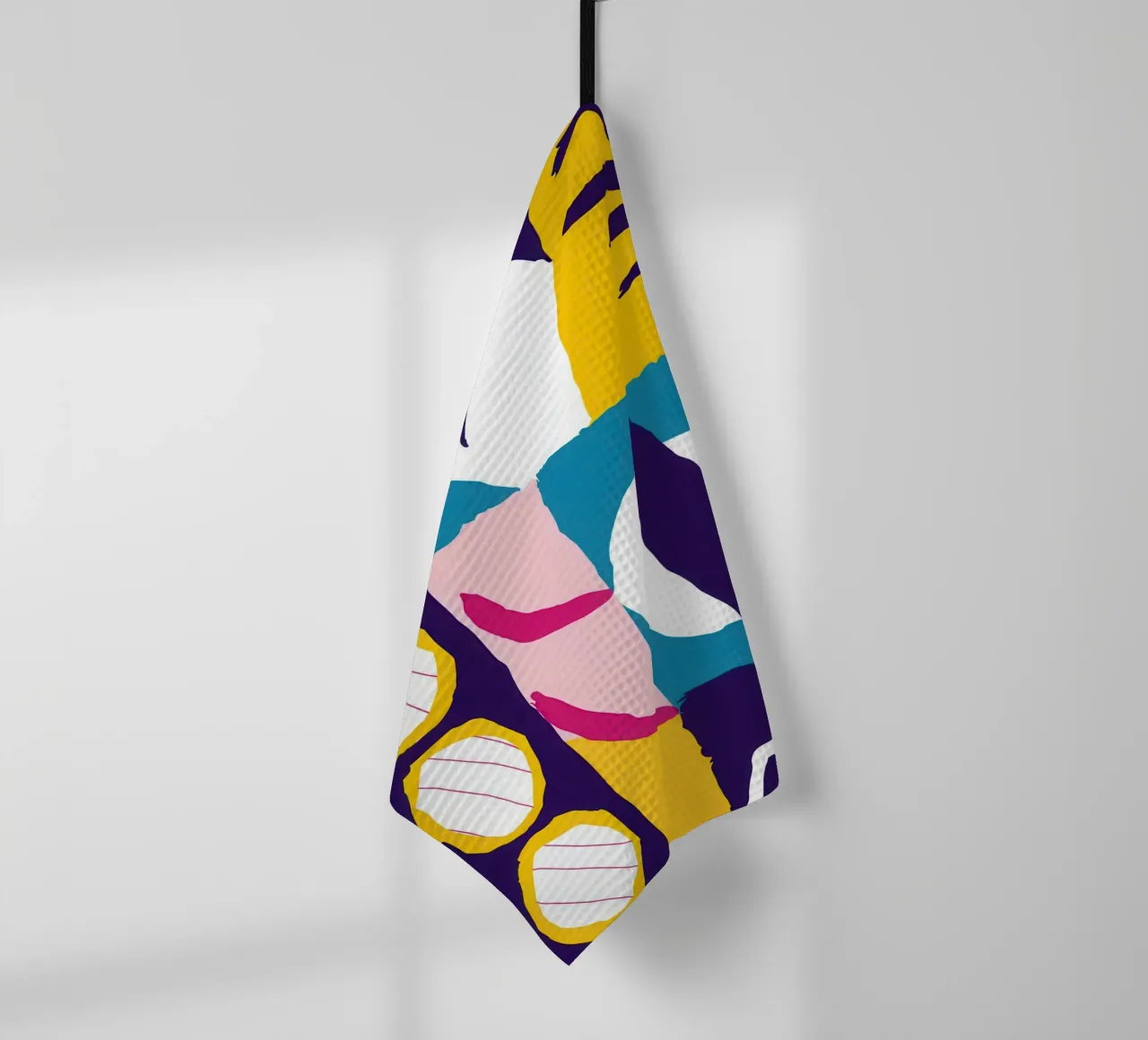 Gefragmenteerd gezicht Abstract theedoek van Frosh Pallete