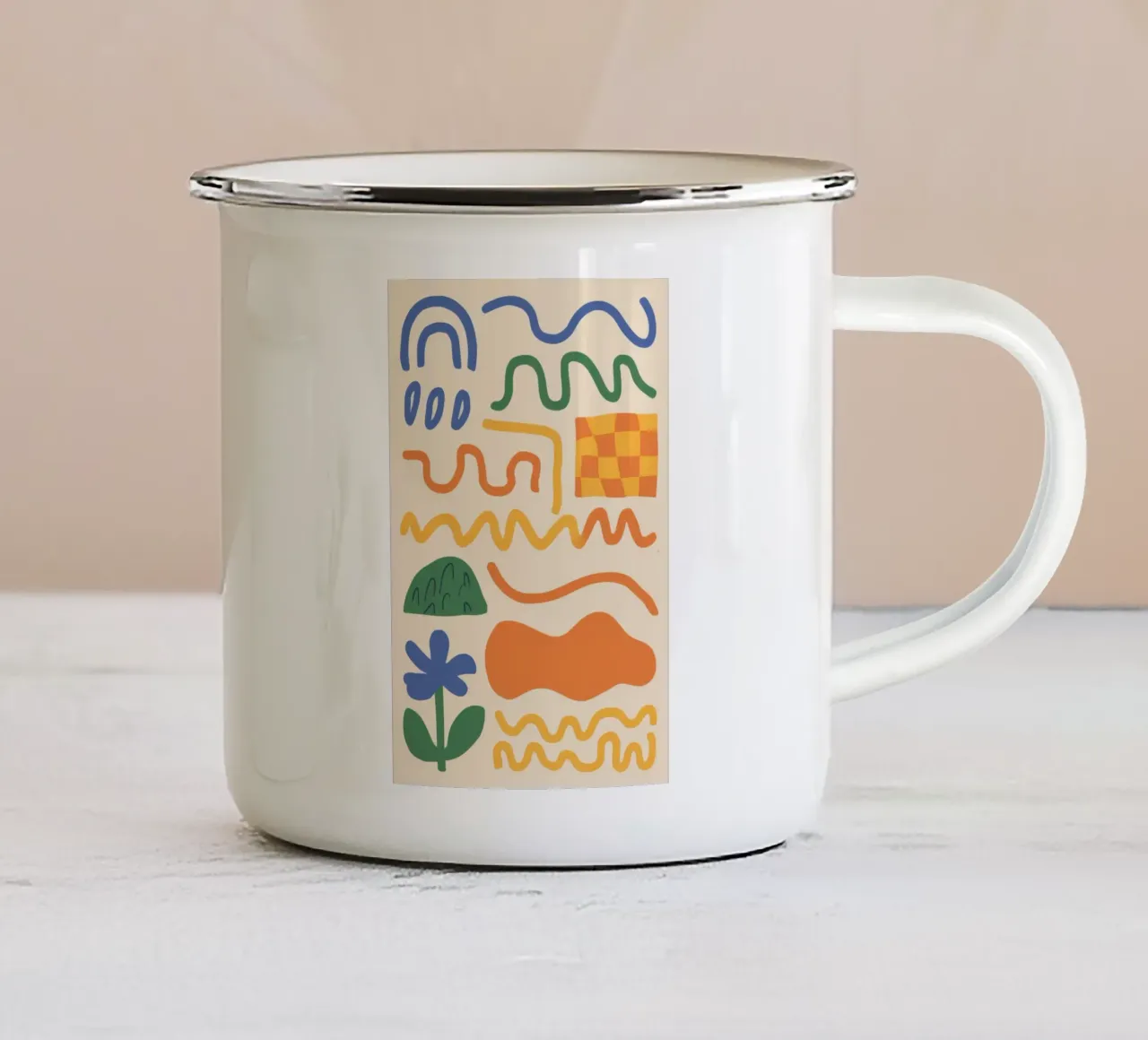 Scarabocchi di linee giocose tazza in smalto da Bring Haven