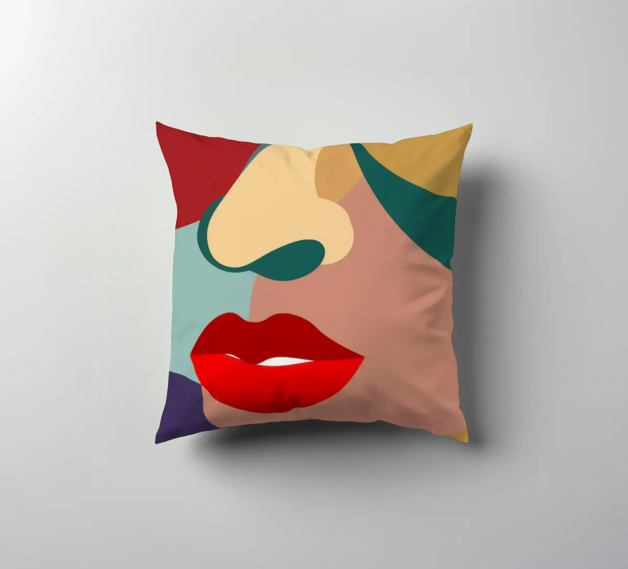 Ritratto di bellezza frammentata cuscino da Bring Haven