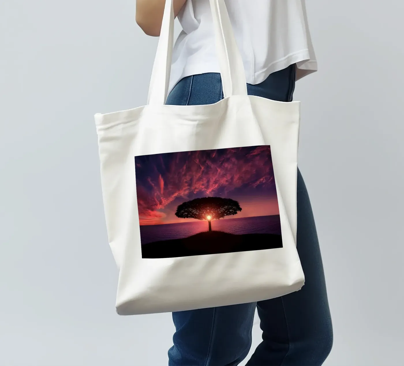 reflection backlight tote bag by Histrol