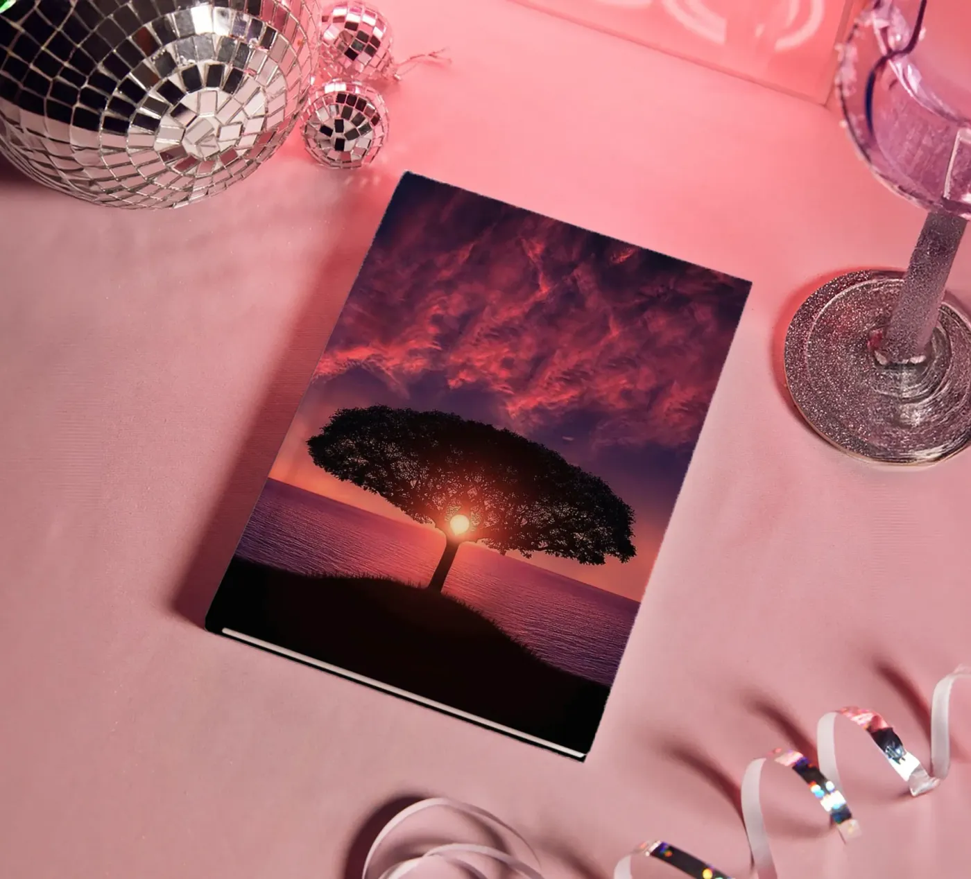 reflection backlight notebook by Histrol