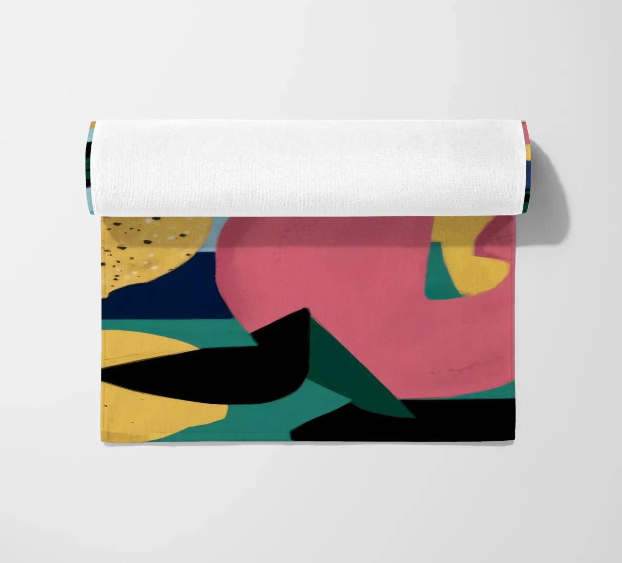 Forme giocose e strutturate telo mare da Bring Haven