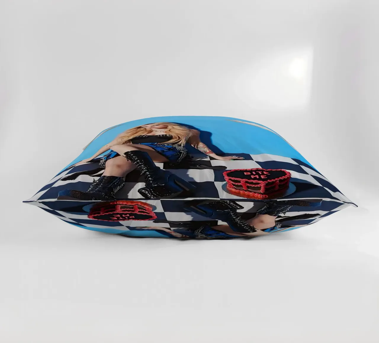 Avril Lavigne cuscino da Musadad Shop