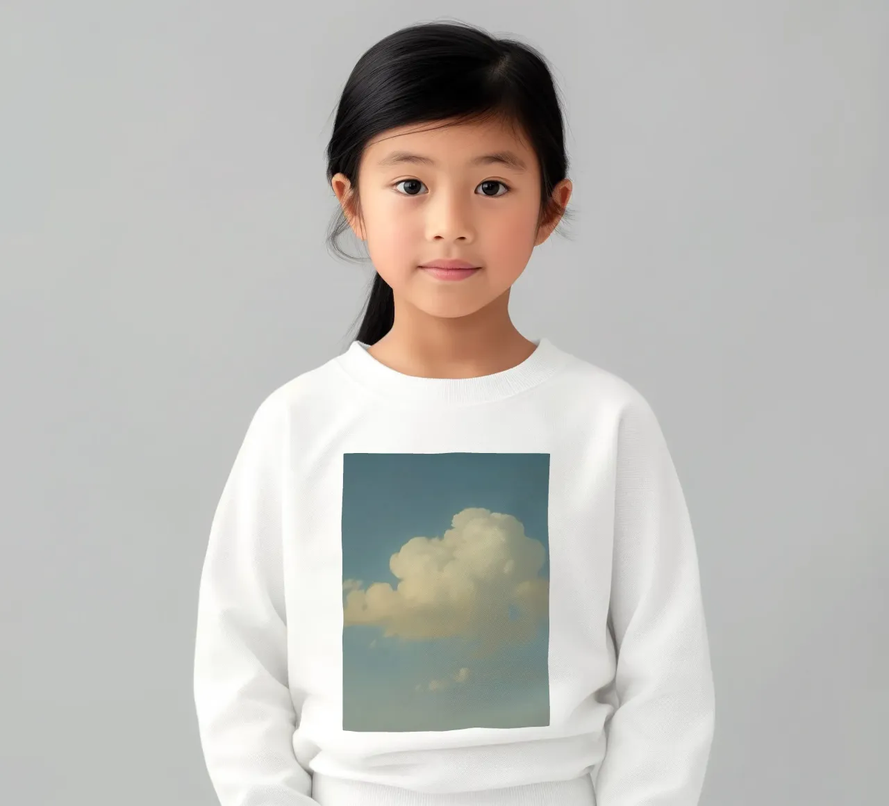 Una soffice nuvola bianca alla deriva in un cielo azzurro e limpido felpa bambino da DesignDoodle