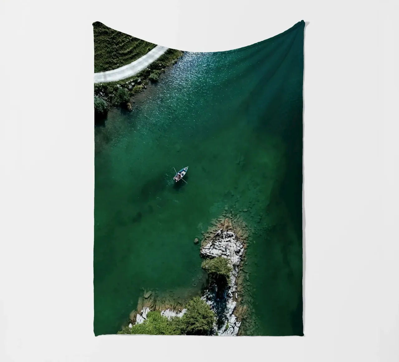 greenery boat kayaking coperta in pile da cofa home