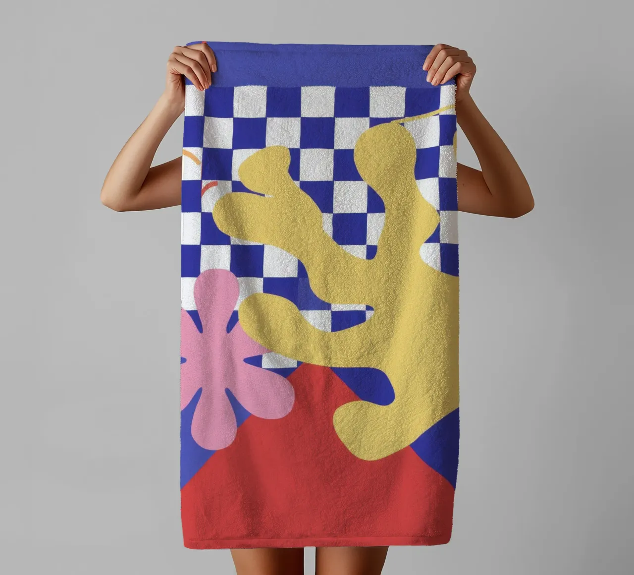 Speelse dambordbloei badhanddoek van Bring Haven