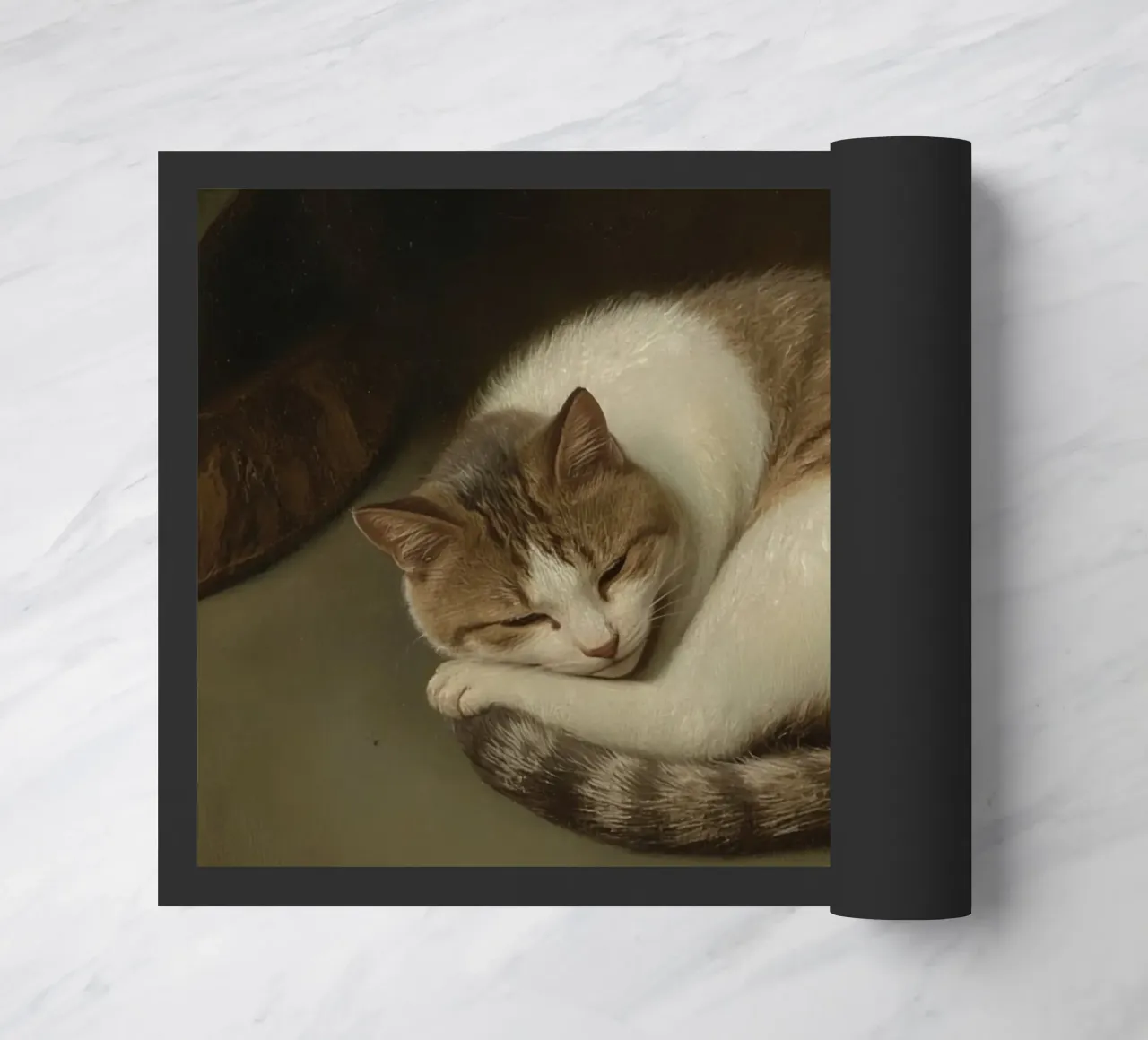 Gatto pacifico che dorme accoccolato su una superficie liscia zerbino da DesignDoodle