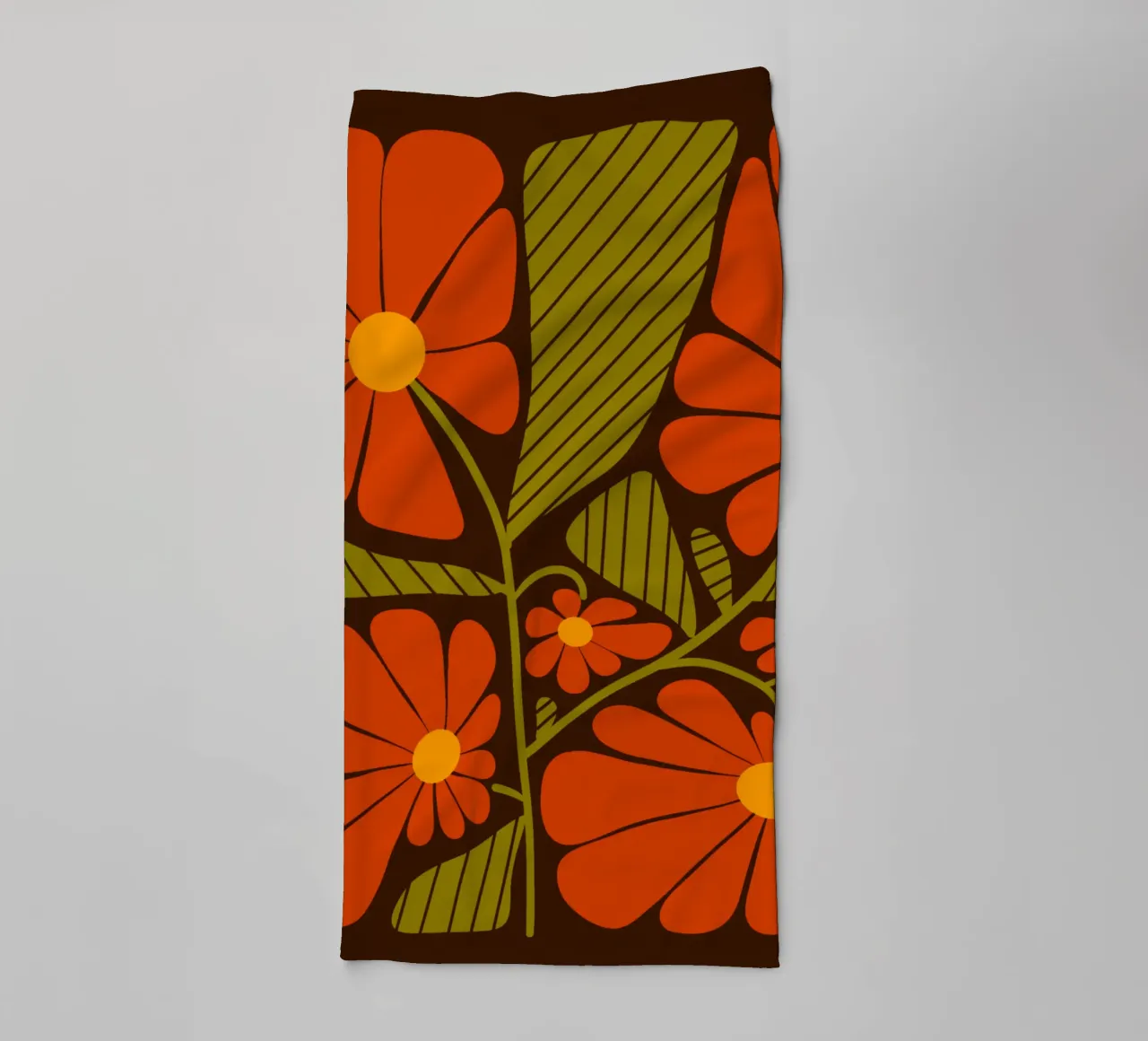 Retro 60s vibes orange flowers asciugamano da bagno da TijanaArtStudio88