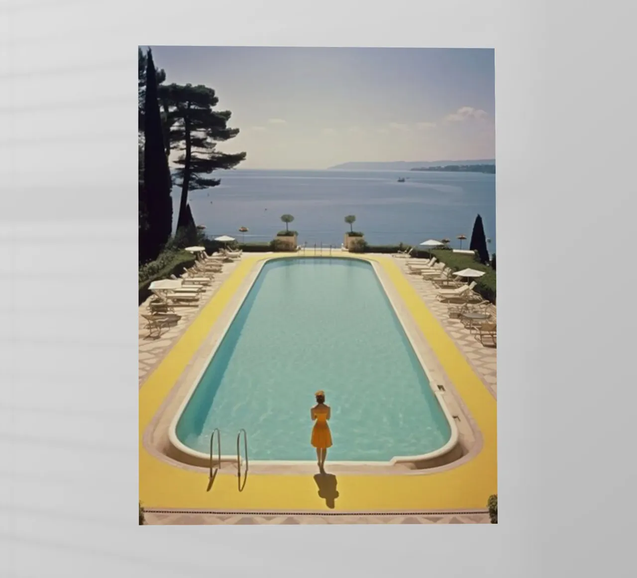 Piscina retrò di Cannes pellicola backlit da Longoria Studio