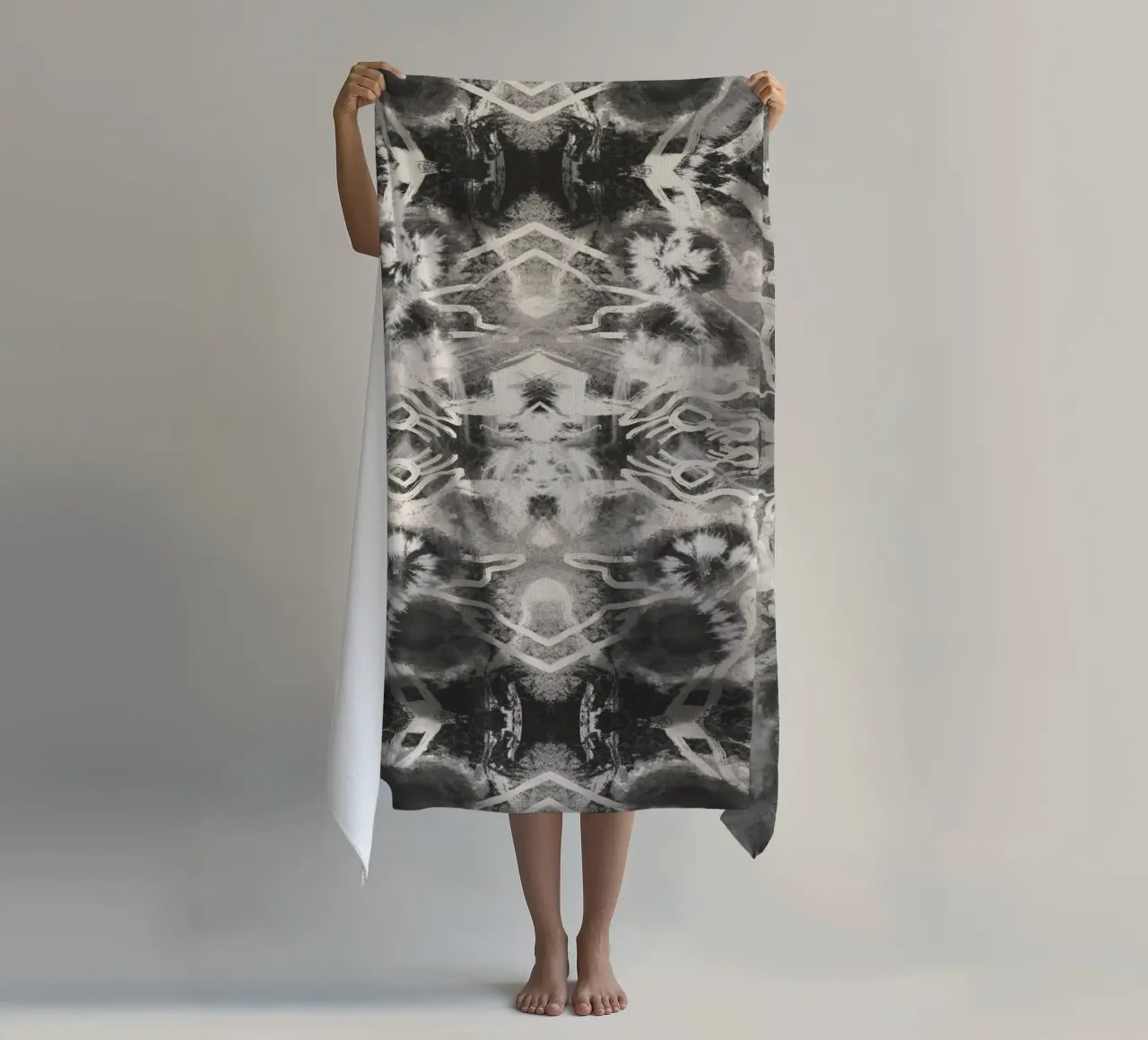 Rorschach 09 in bianco e nero telo mare da Little Dean