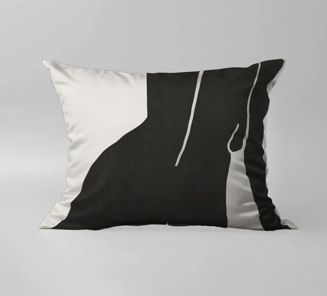 Nudo in nero cuscino da Little Dean