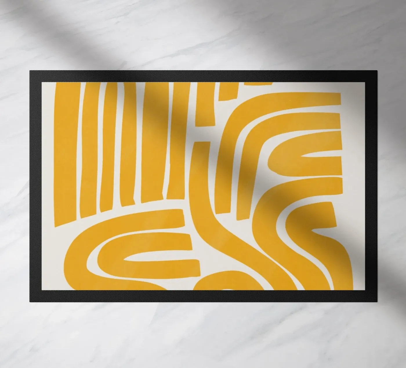 Gele strook deurmat van Little Dean