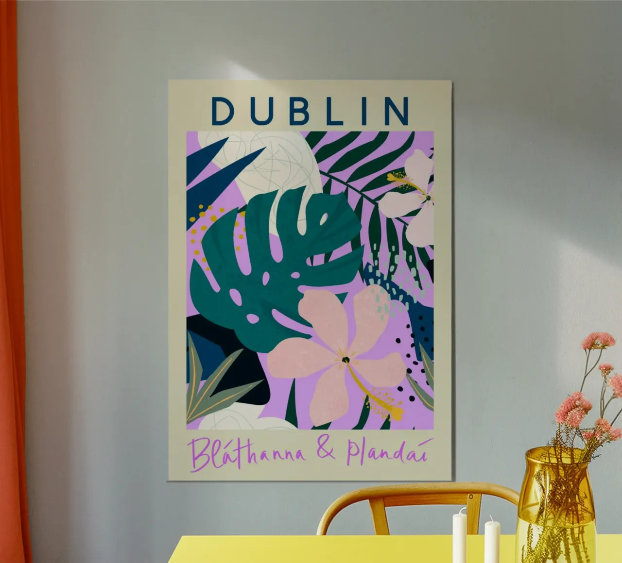 Dublin Botanical Abstract - Lebendiger irischer Blumendruck Poster mit Aluminium Rahmen von homdeco
