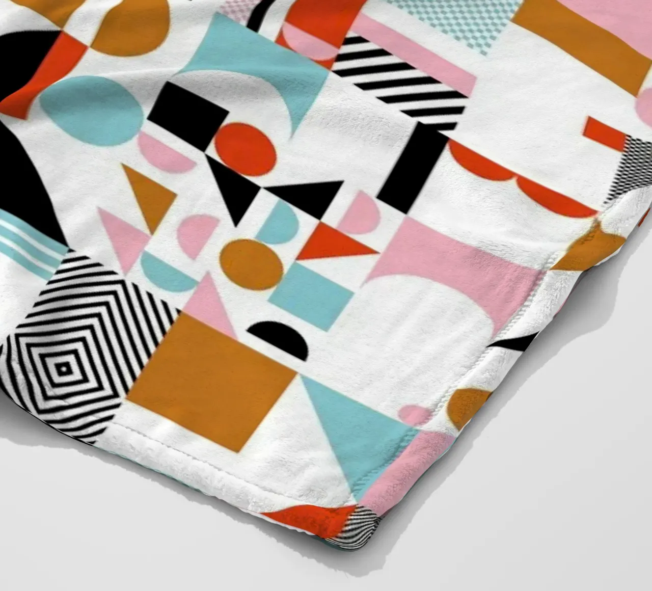 Geometric Game #2 coperta in pile da My Tiny Home