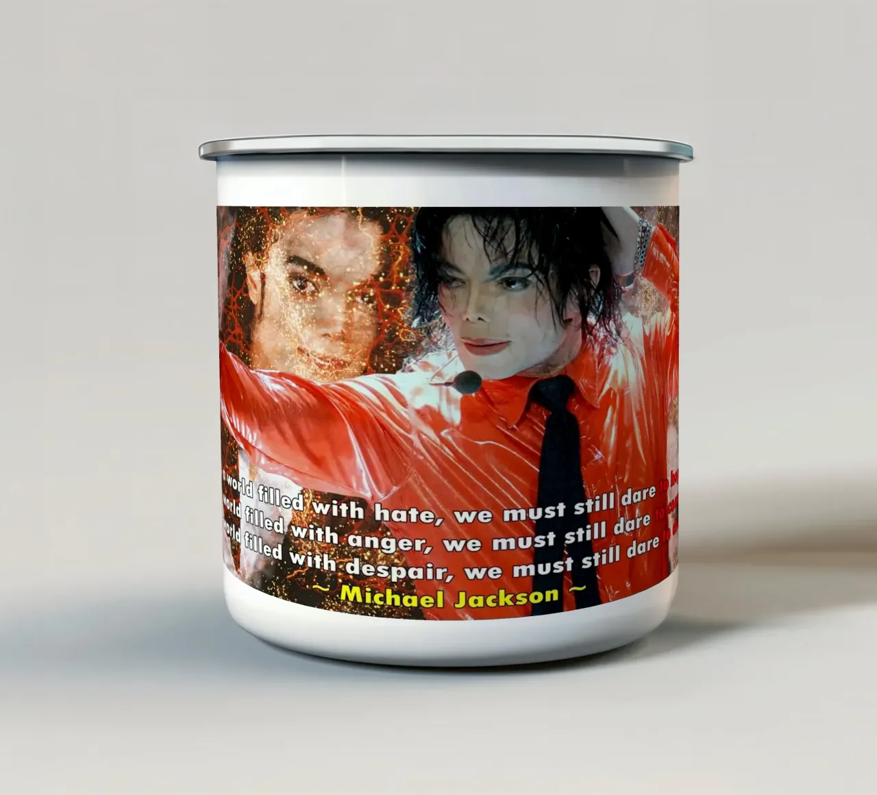 Michael Jackson In un mondo tazza in smalto da Abasa Inaraya