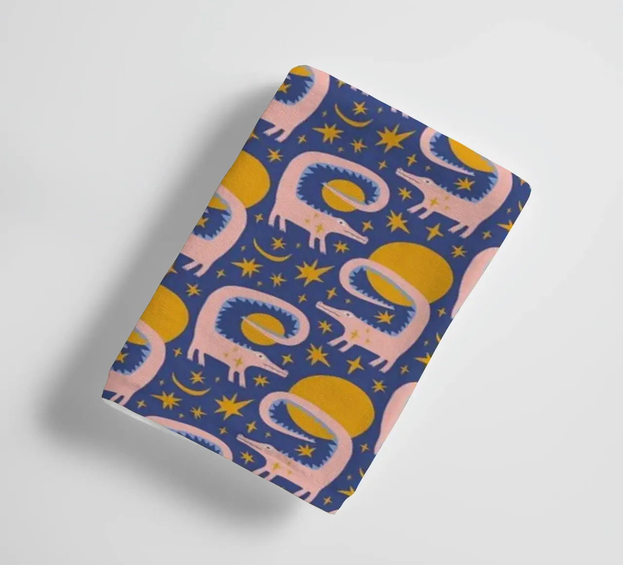Pink Crocodile Pattern badhanddoek van treechild