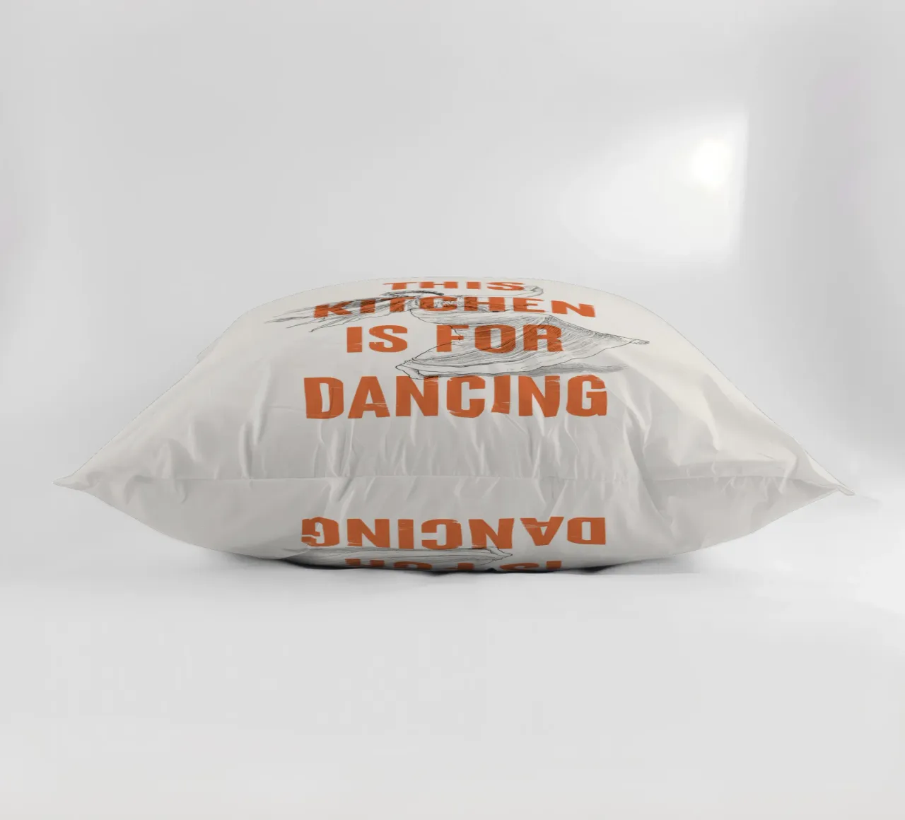 Questa cucina è per ballare cuscino da Vintagrafica