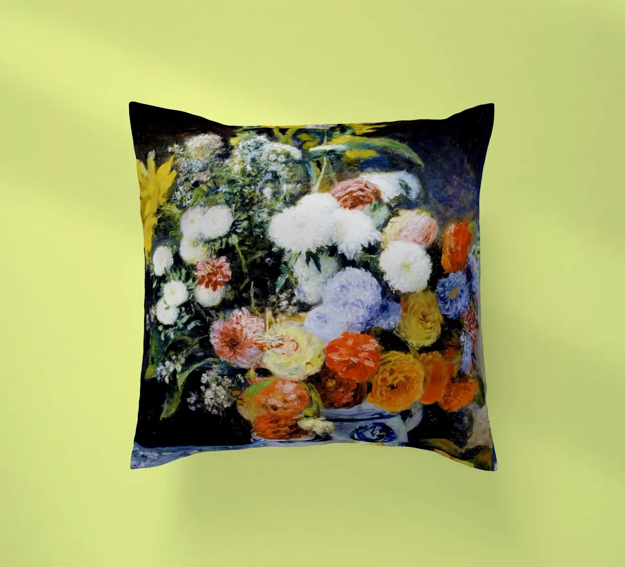 Fiori misti in un vaso di terracotta di Renoir cuscino da Venus Art