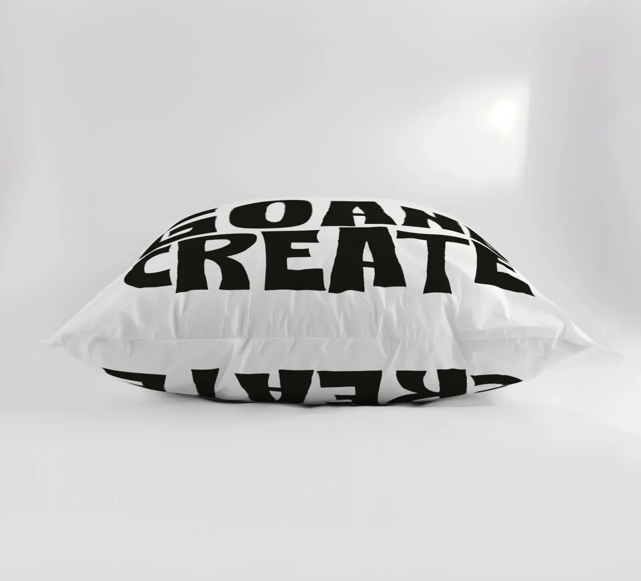 Create cuscino da Flo Klein