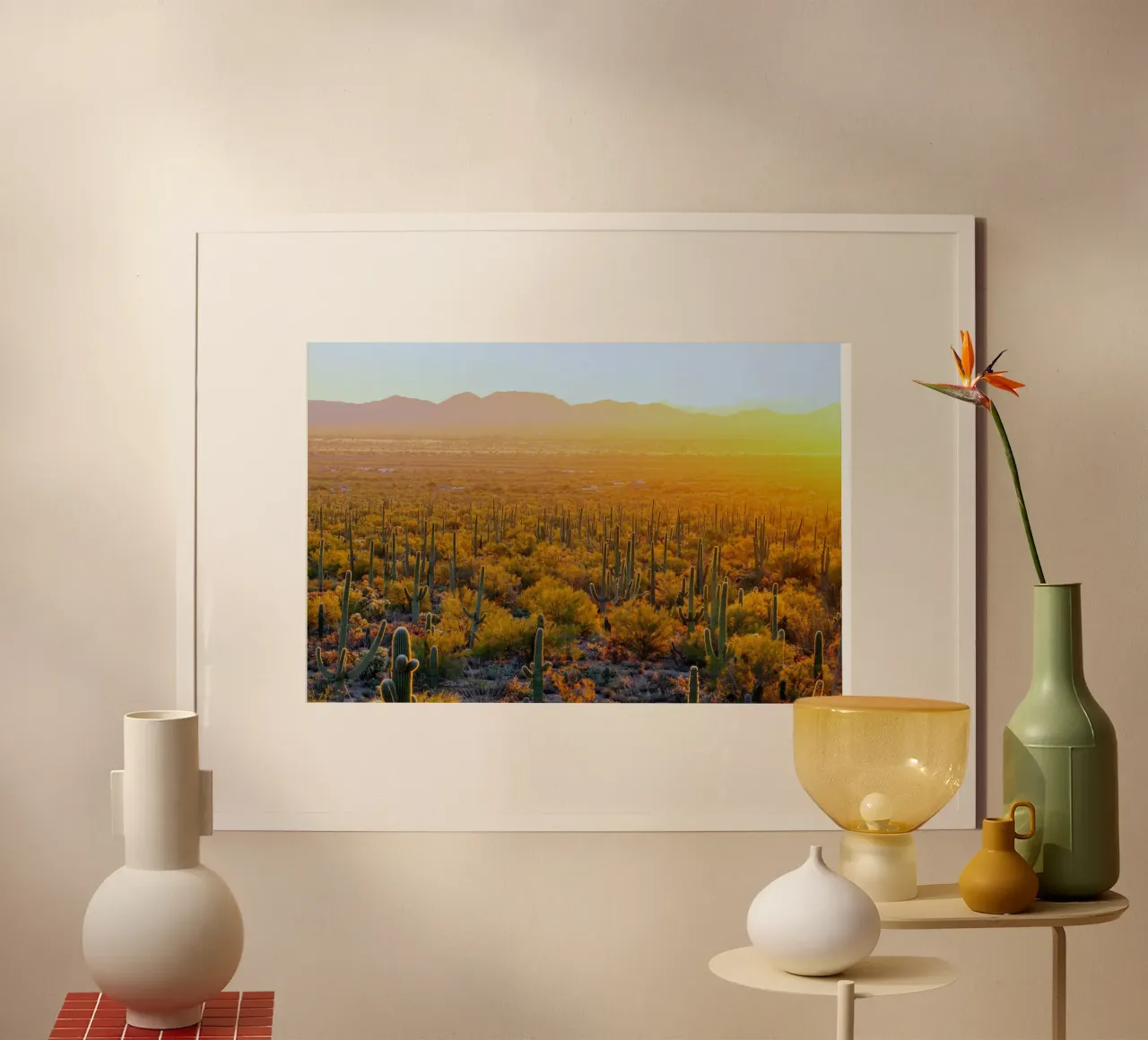 cactus del deserto poster con telaio in alluminio da Earthly Visions