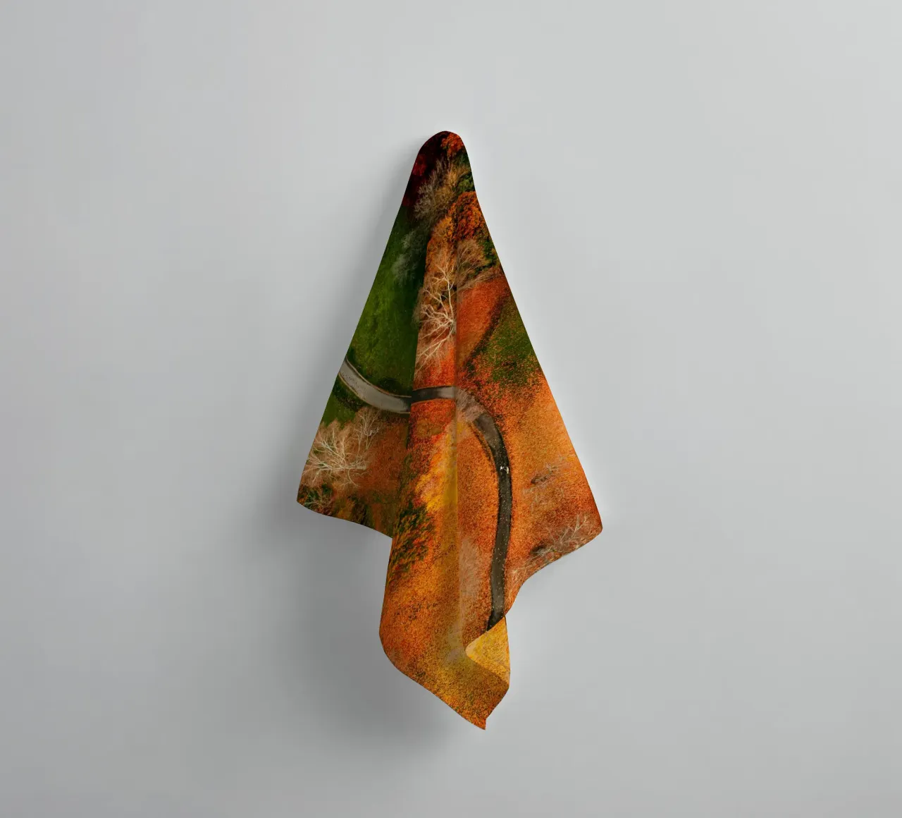 vue aérienne chemin sinueux serviette de bain de Earthly Visions