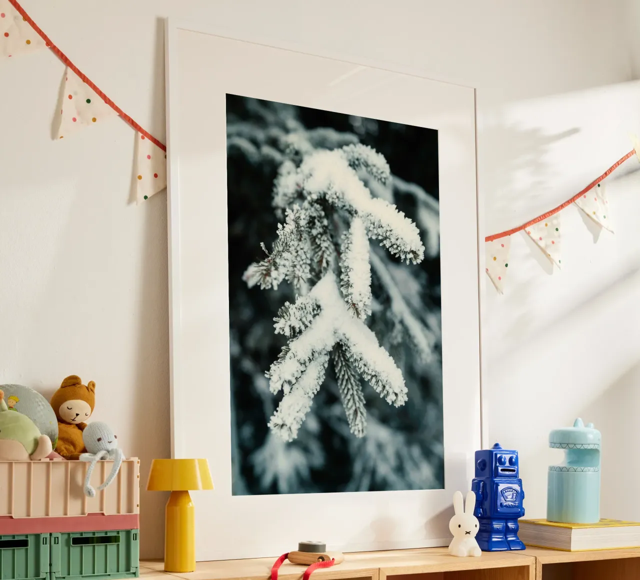ramo neve poster con telaio in plastica da Earthly Visions