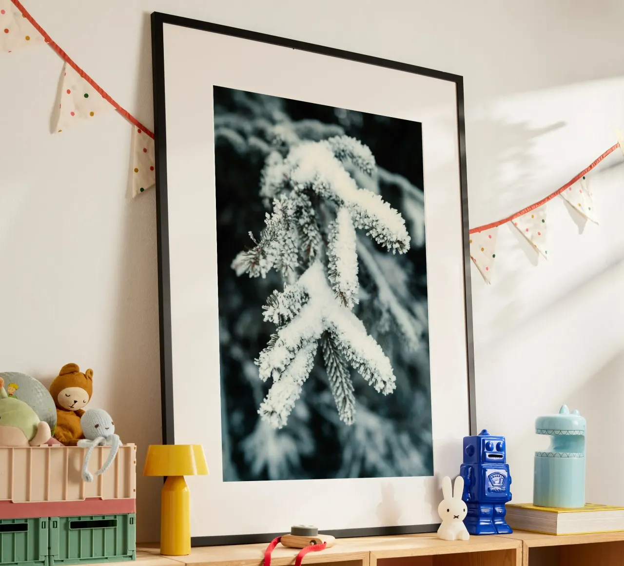 ramo neve poster con telaio in plastica da Earthly Visions