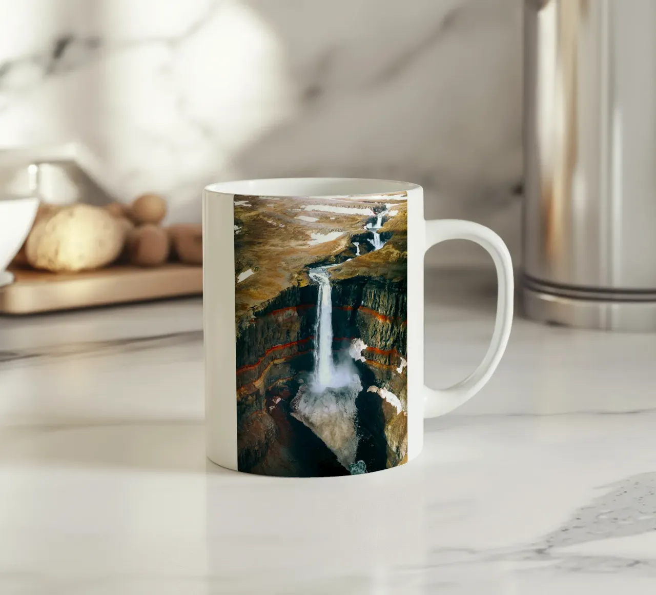 canyon delle cascate tazza in ceramica da Earthly Visions