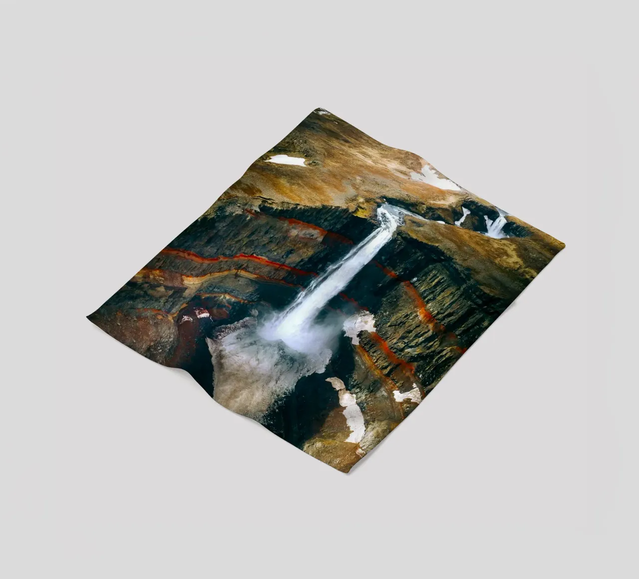 canyon delle cascate coperta in pile da Earthly Visions
