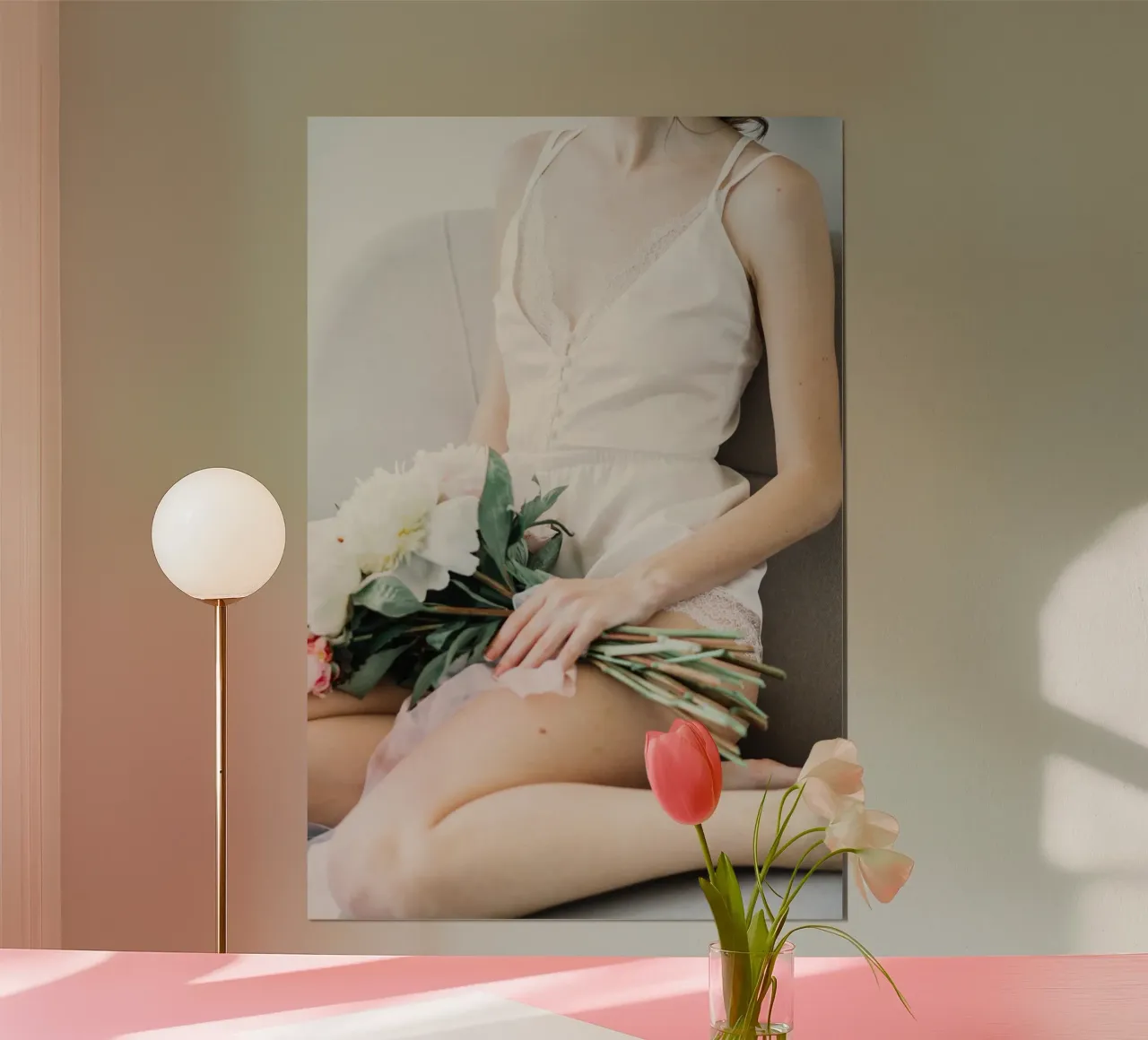 Sussurri di un giorno di nozze poster con telaio in alluminio da StillVibe Home