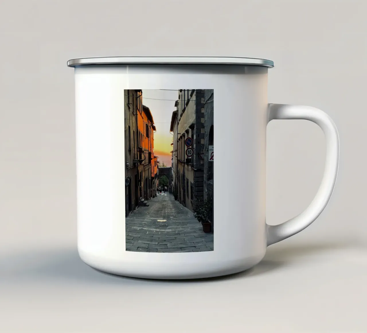 Ancient Perspective tazza in smalto da ChiasMata CozMos