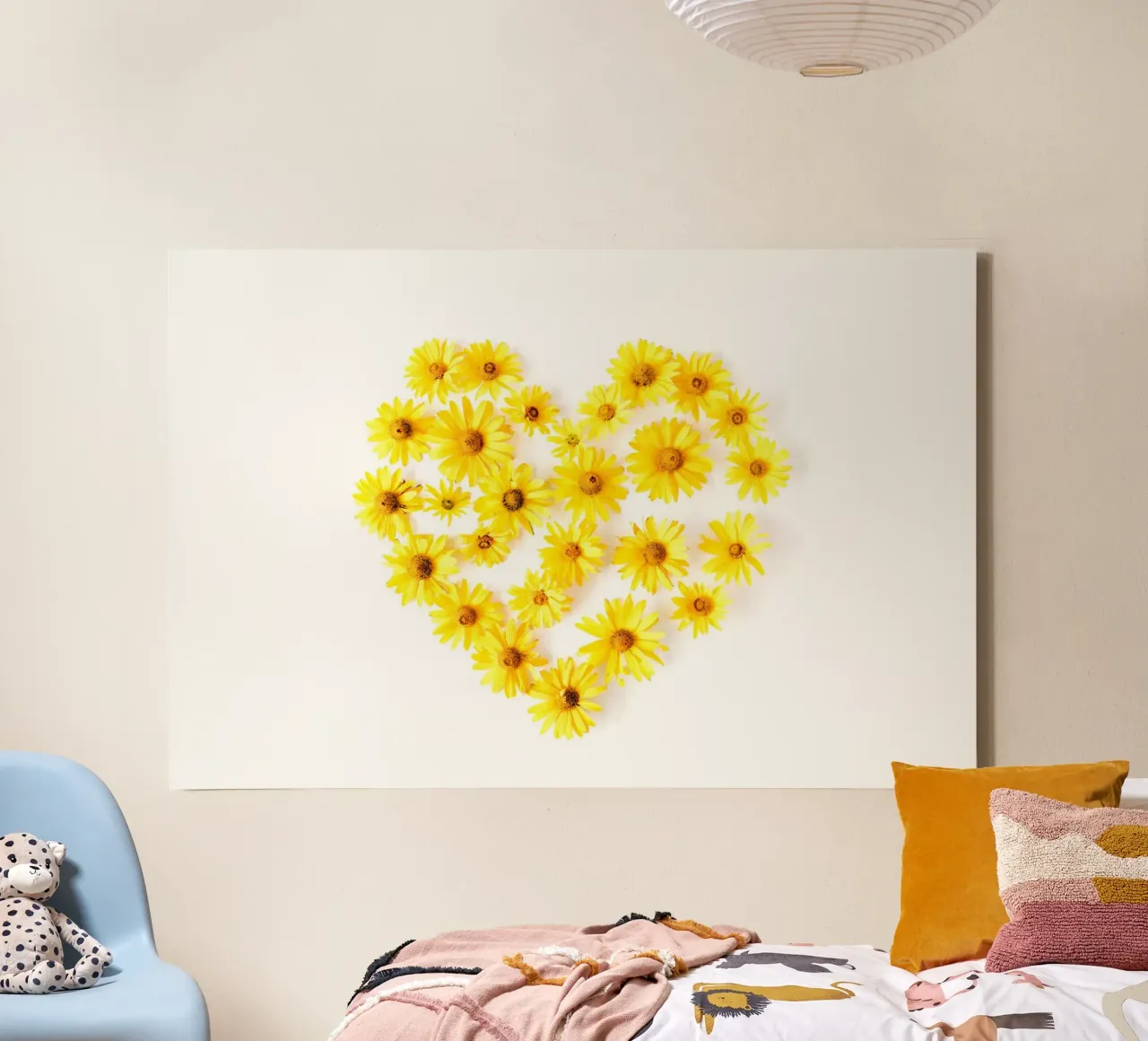 Note floreali d'amore tela con Cornice a cassetta da StillVibe Home