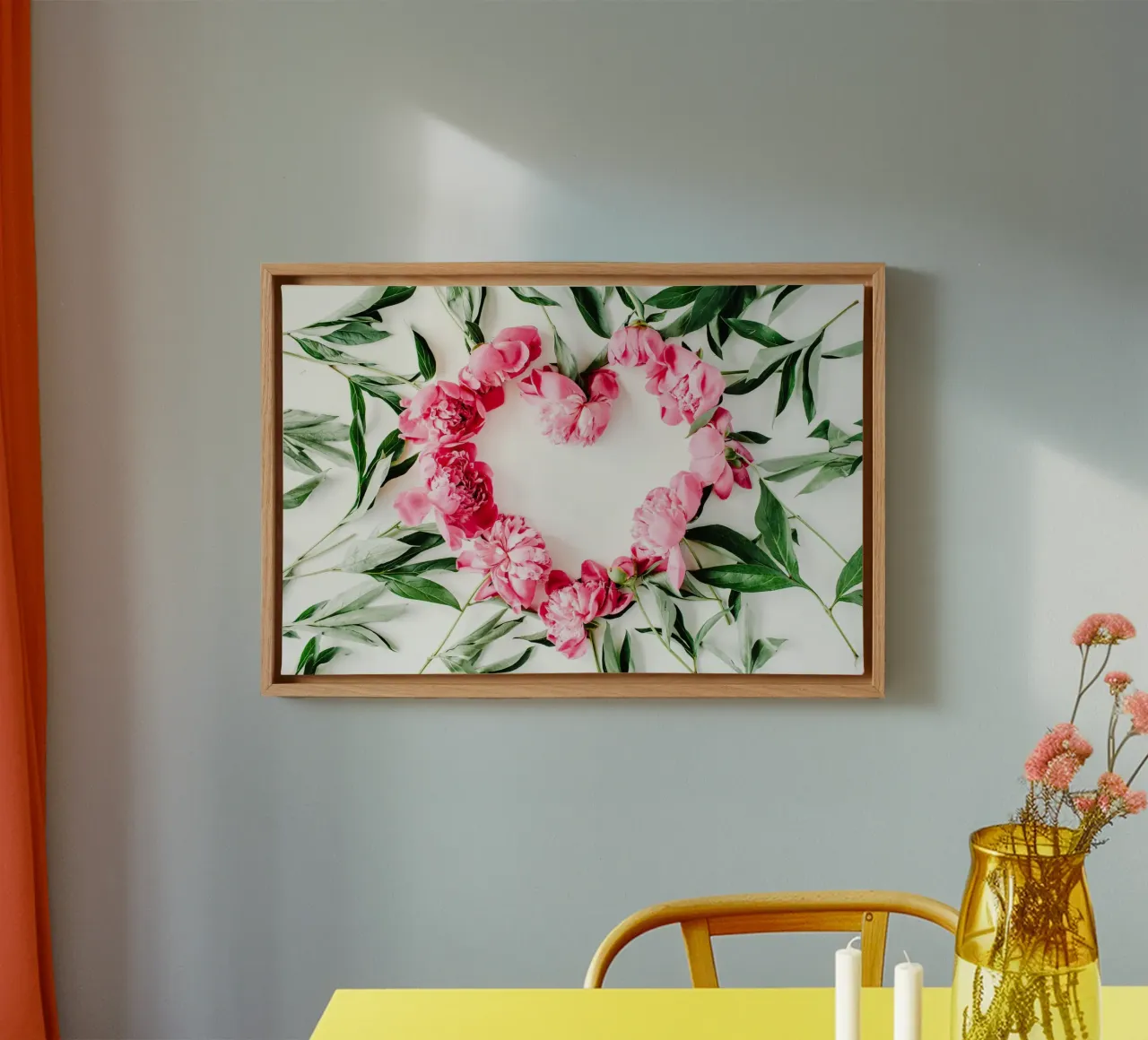 Note floreali d'amore tela con Cornice a cassetta da StillVibe Home