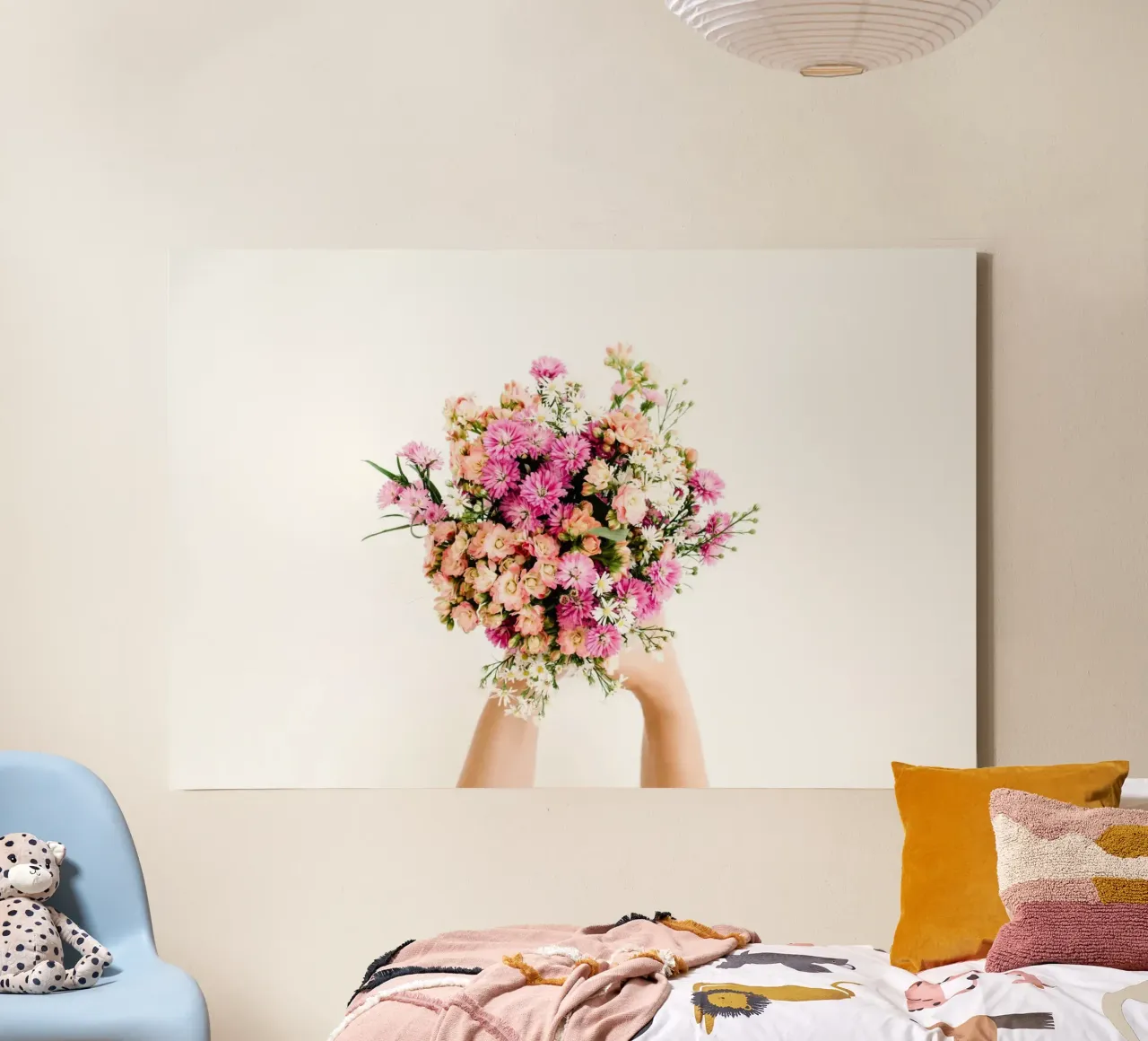 Note floreali d'amore tela con Cornice a cassetta da StillVibe Home