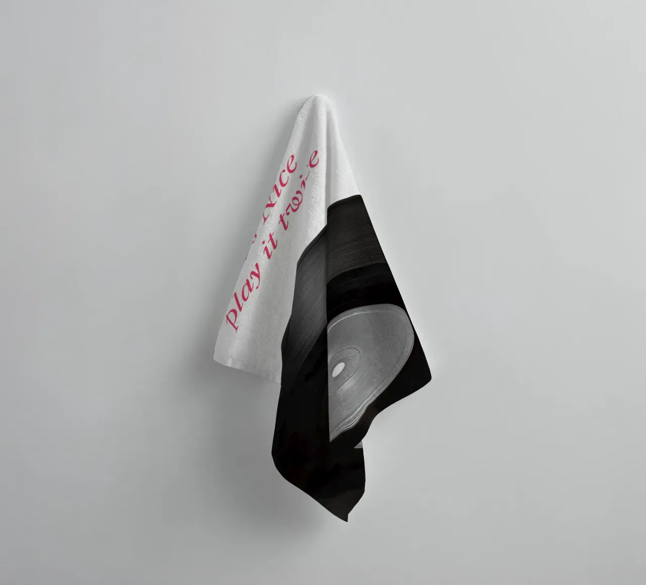 If It’s Nice, Play It Twice asciugamano da bagno da Attaboy Dsgn