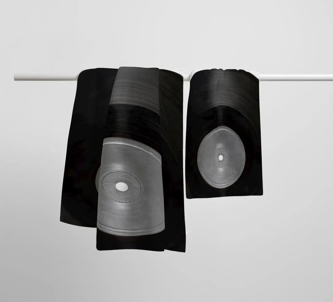 If It’s Nice, Play It Twice asciugamano da bagno da Attaboy Dsgn