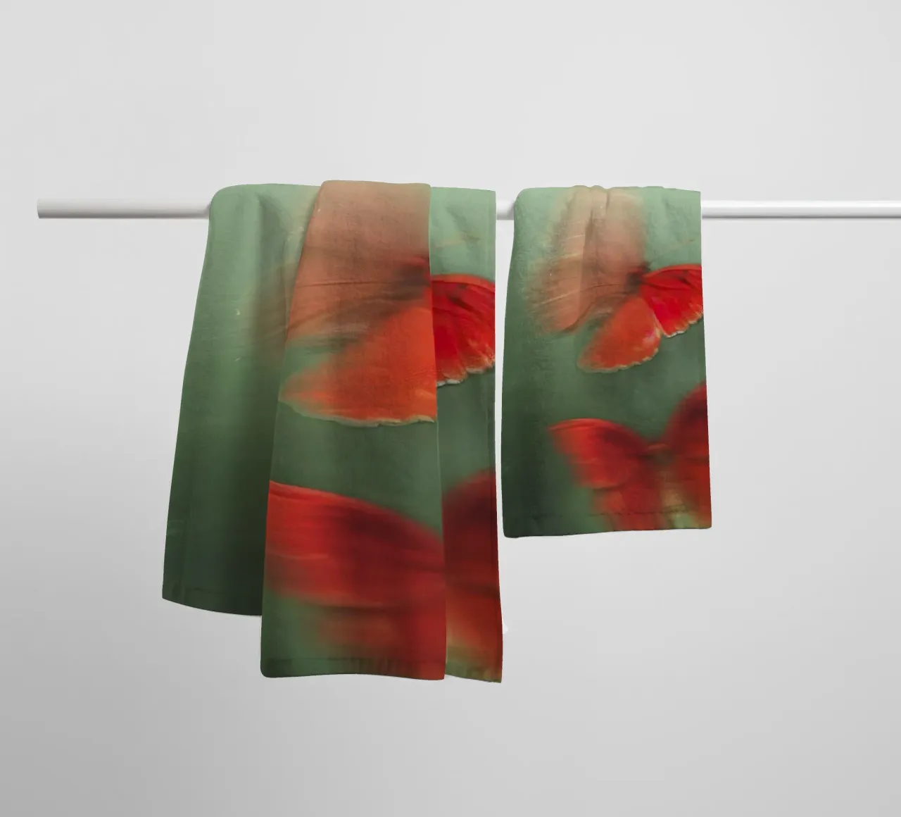 Red Butterflies asciugamano da bagno da treechild