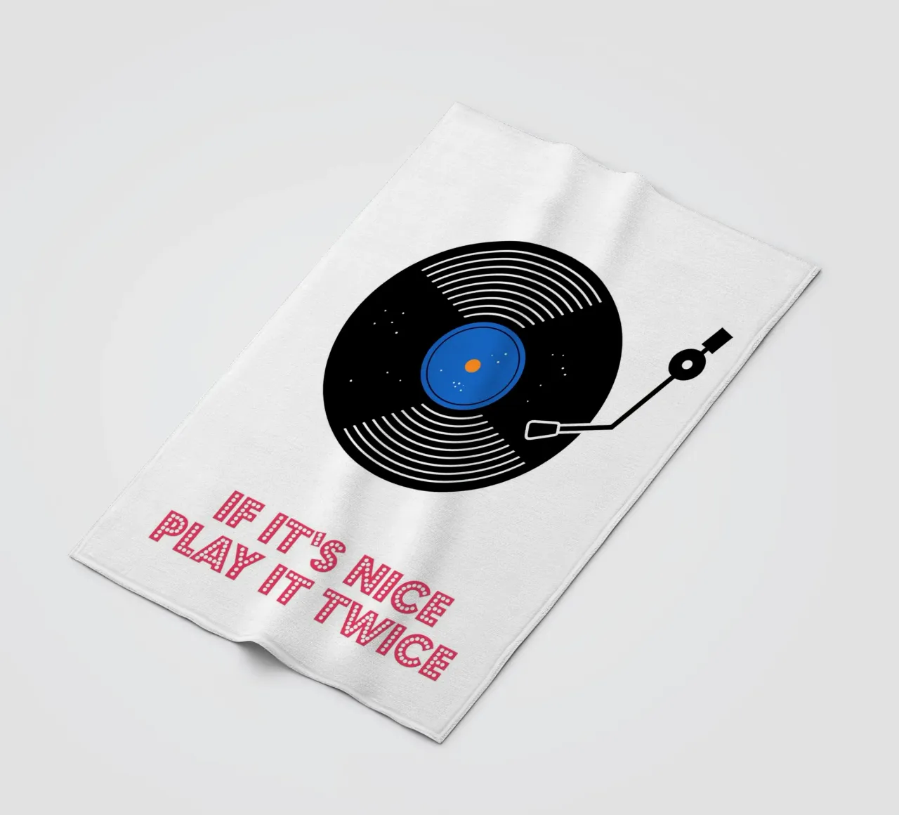 If It’s Nice, Play It Twice coperta in pile da Attaboy Dsgn