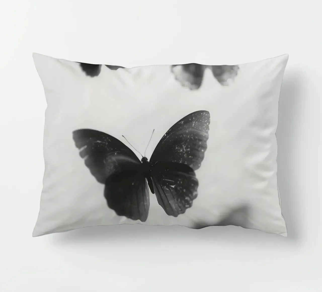 Dance Of The Butterflies No 2 cuscino da treechild