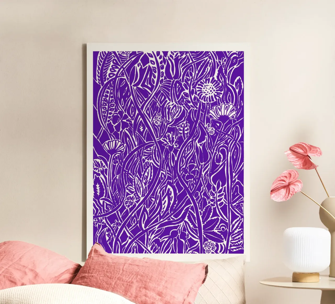 Florales Design weiß auf Blauviolett Leinwand von PaperLine Art