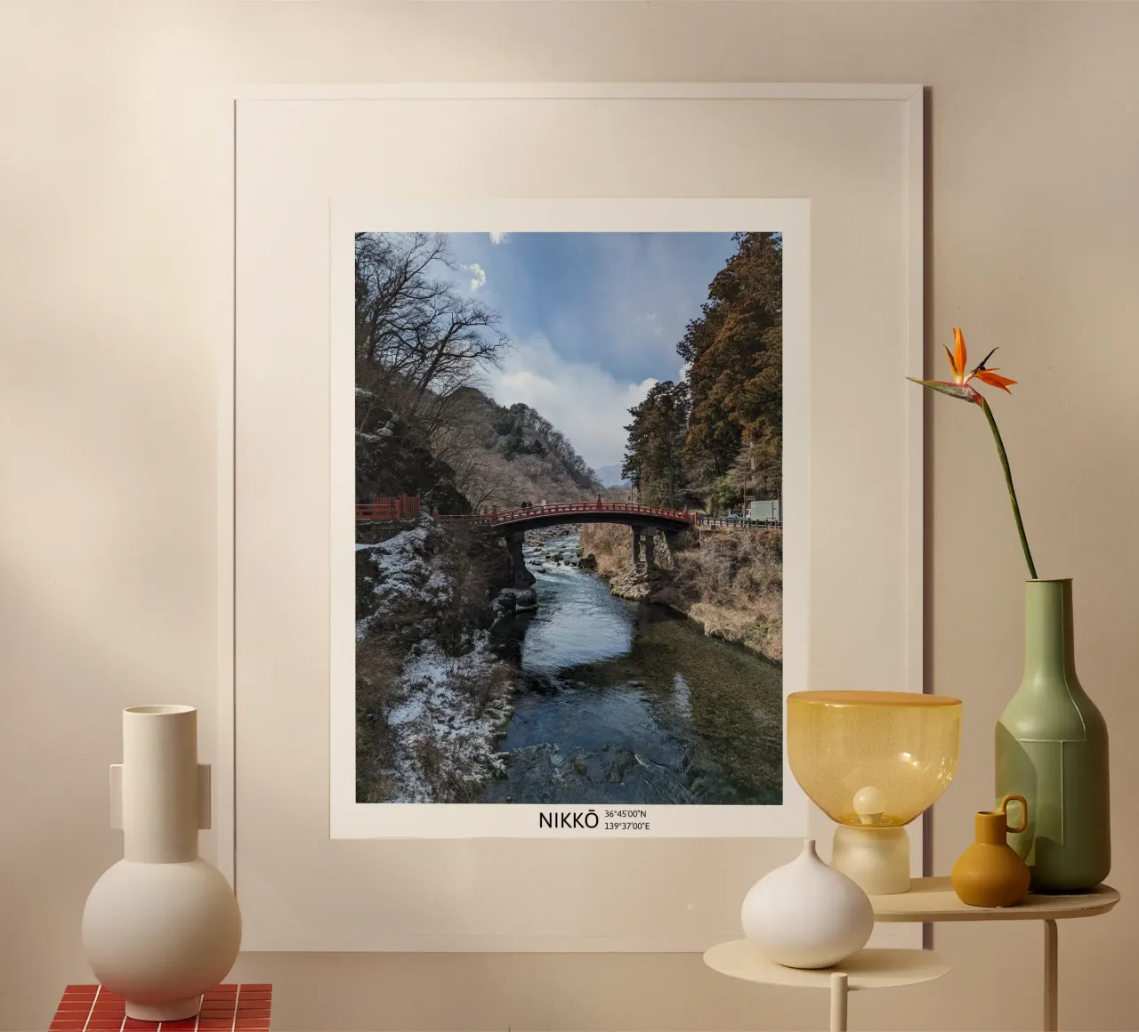 NIKKŌ - Where Silence Flows Like Water poster con telaio in legno da Studio Wanderlust