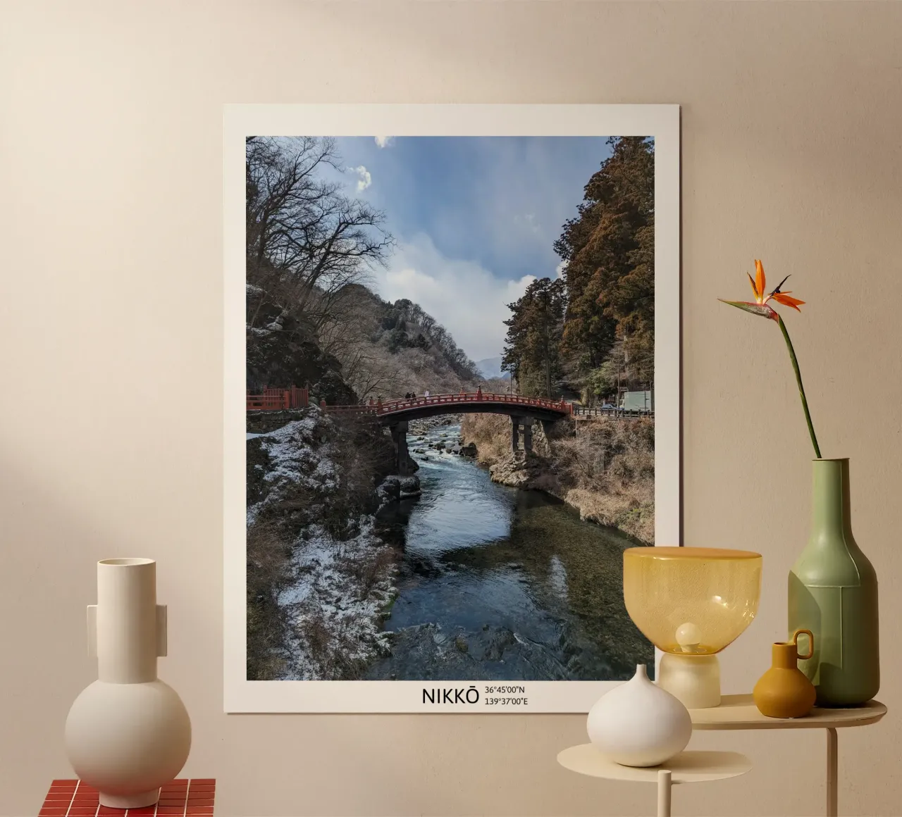 NIKKŌ - Where Silence Flows Like Water poster con telaio in legno da Studio Wanderlust