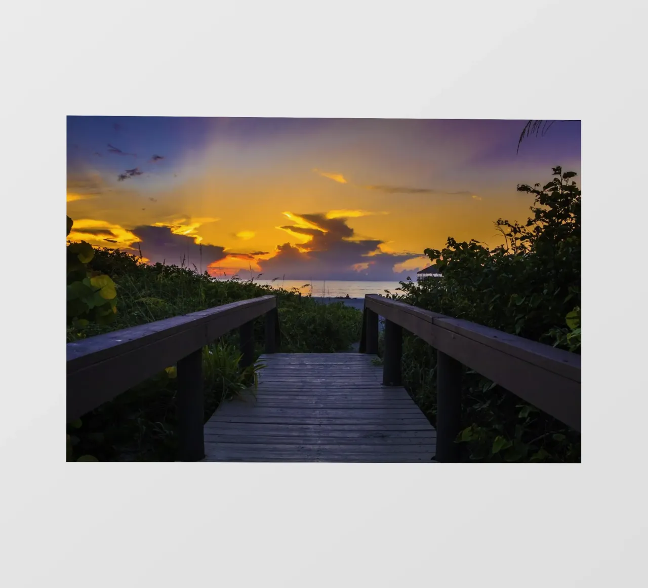 Boardwalk to the Beach, Cocoa Beach, Florida pellicola backlit da Wanderlust Vibes