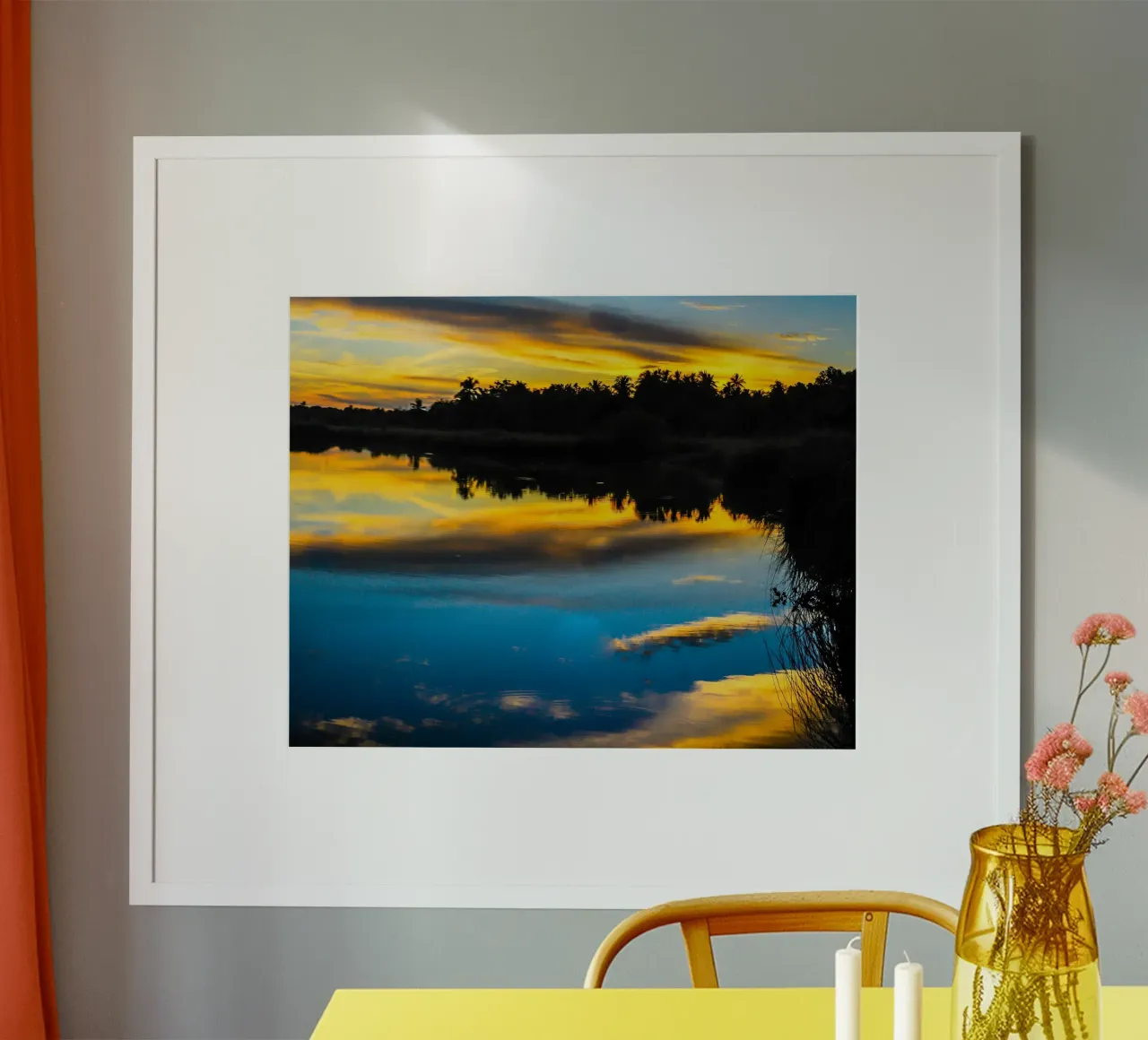 Luce riflessa, Maldive poster con telaio in legno da Wanderlust Vibes